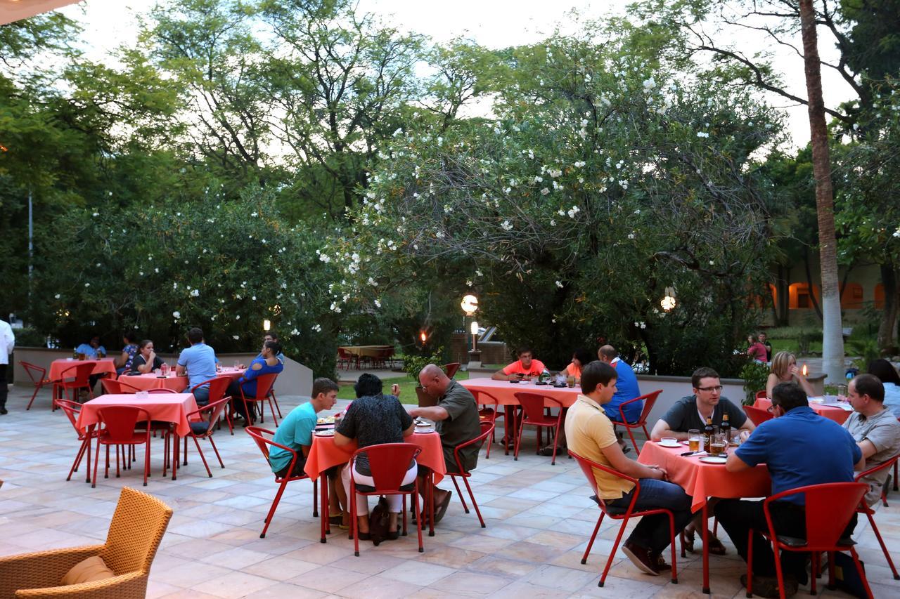 Minen Hotel Tsumeb Ngoại thất bức ảnh