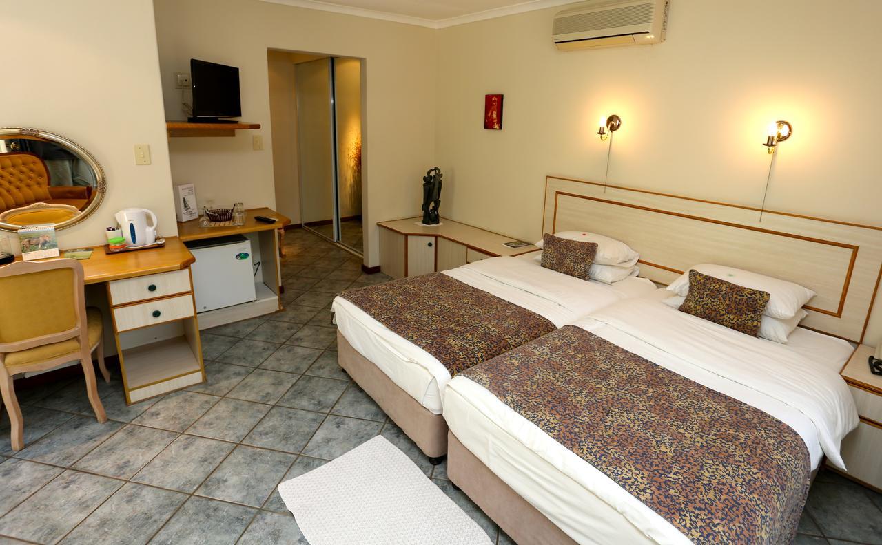 Minen Hotel Tsumeb Ngoại thất bức ảnh